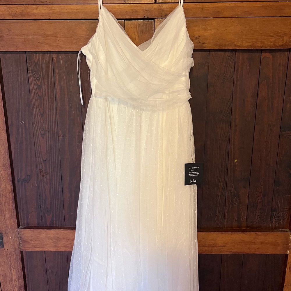 Lulu's Ivory Sleeveless Gown